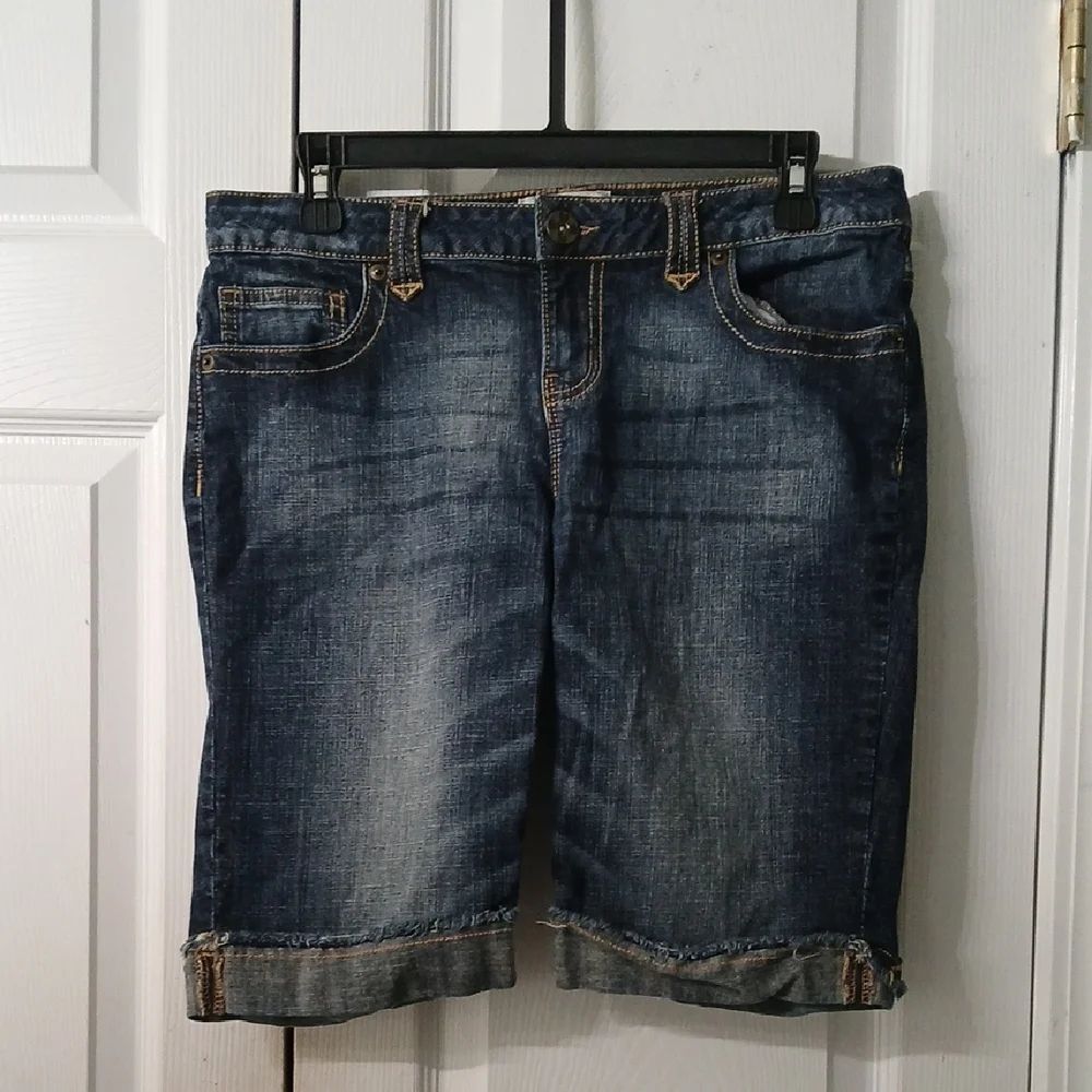 SO Denim Bermuda Shorts Juniors Sz 11 NWOT